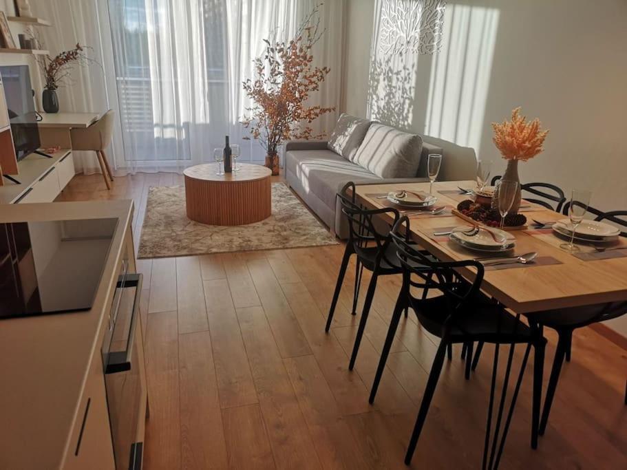 M&M2 Apartment Near Center With Free Parking - Ac Кошице Экстерьер фото